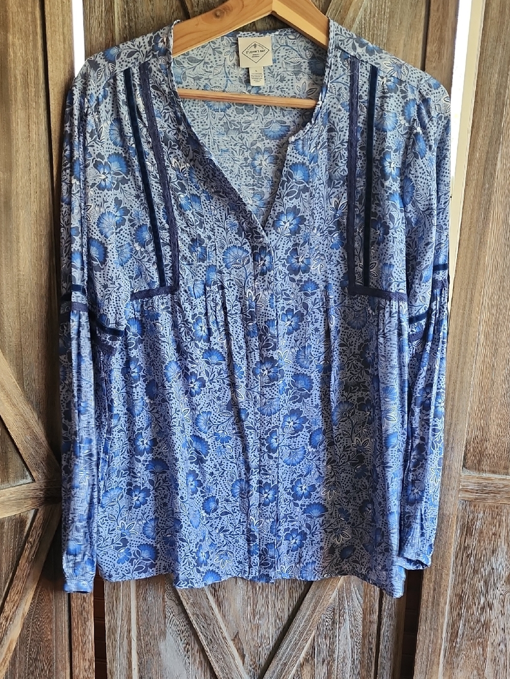St.Johns Bay Nwt Ladies Floral Blouse